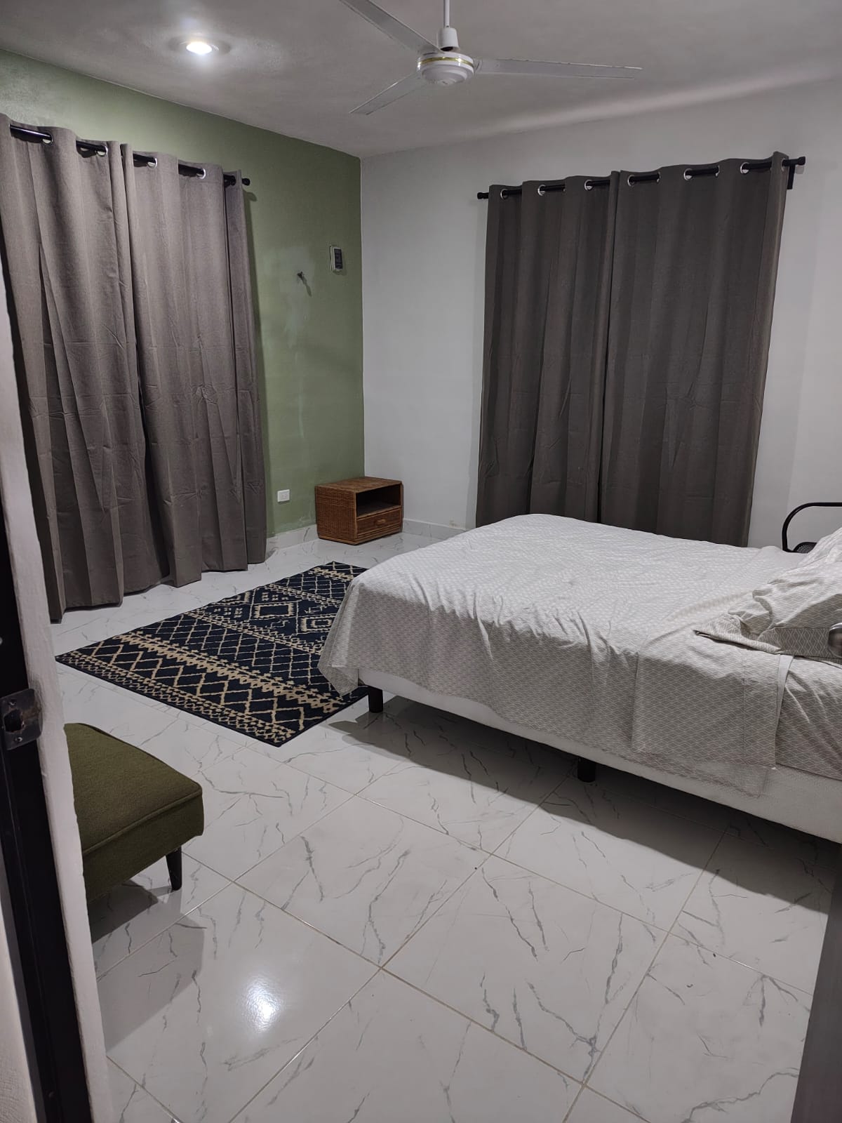 Renta de 4 Habitaciones en la Playa