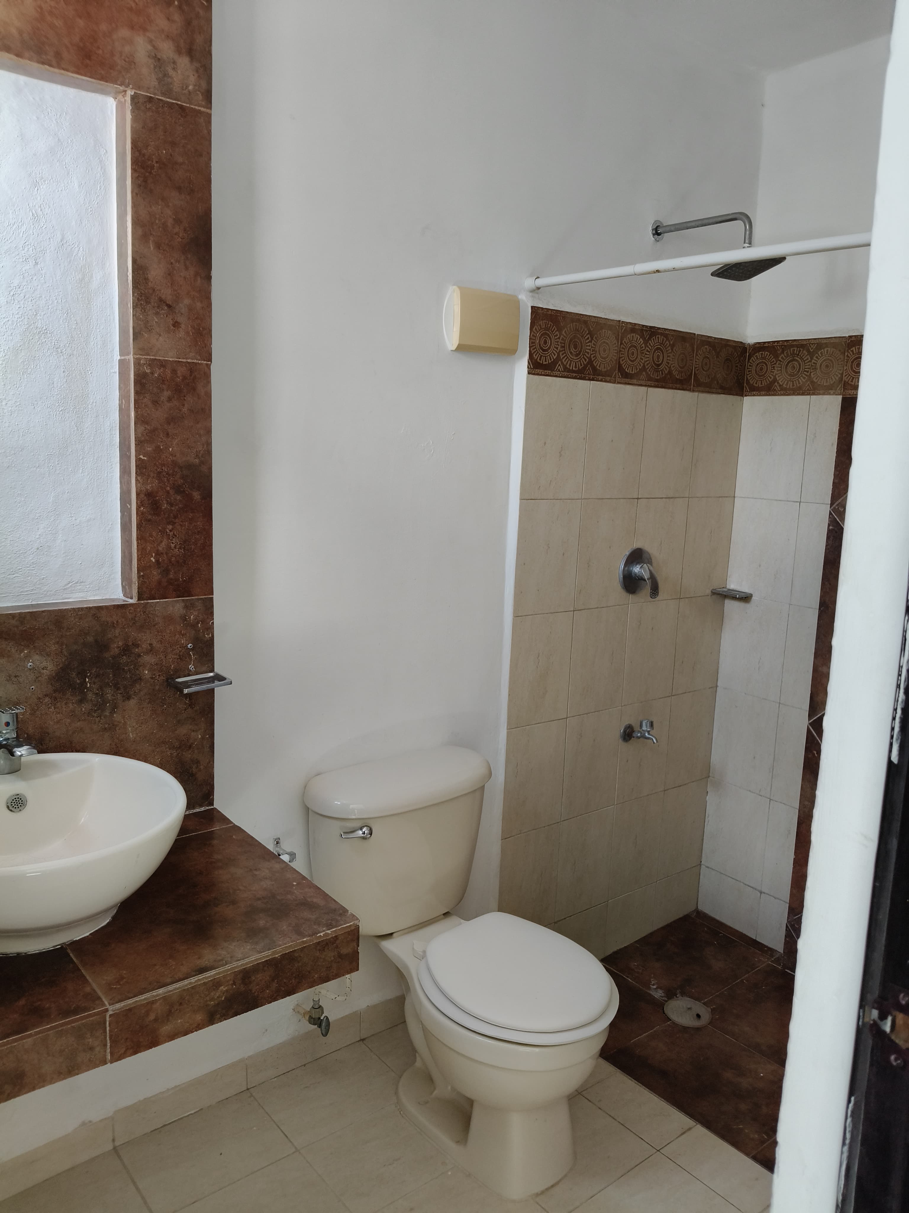 Tres Habitaciones Y Dos Baños En Real Montejo