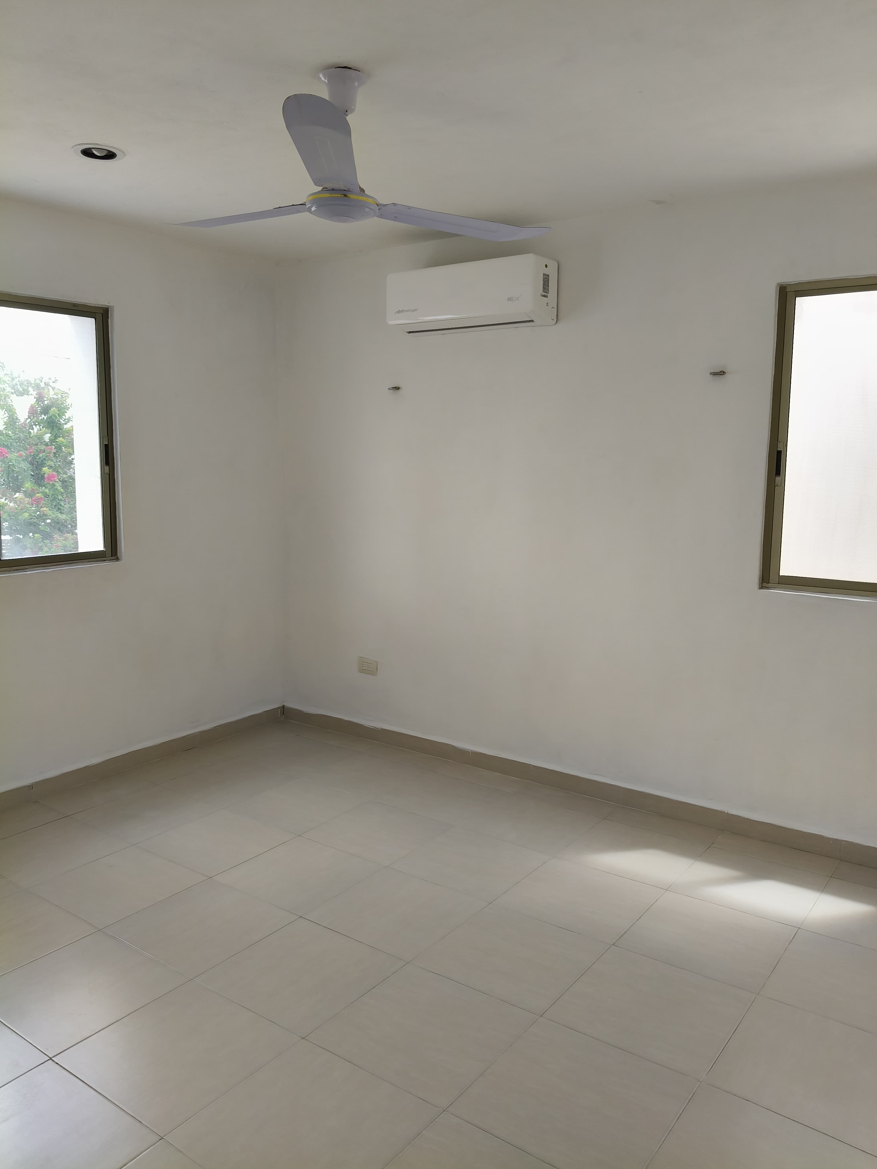 Tres Habitaciones Y Dos Baños En Real Montejo