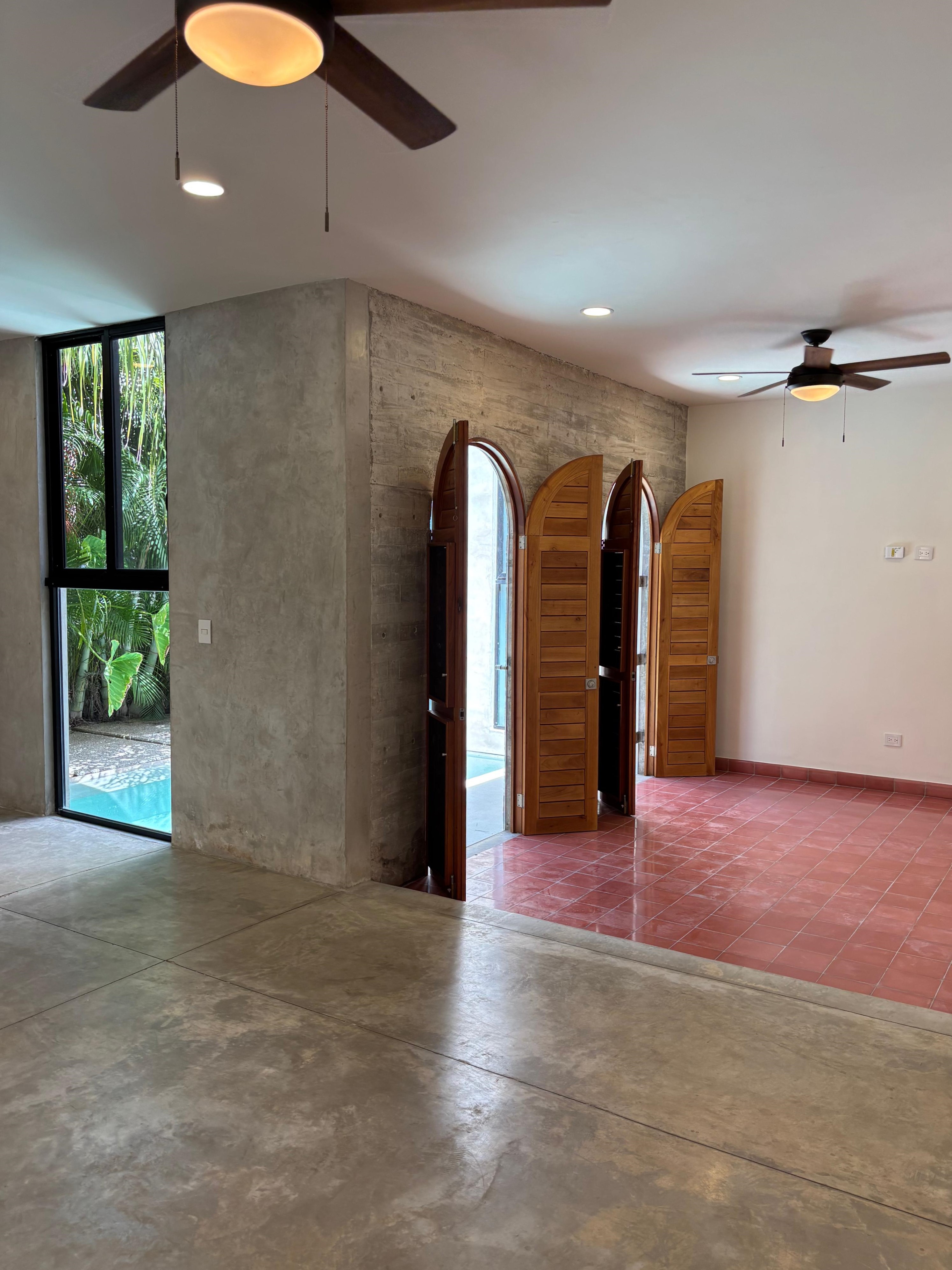Hermosa Casa con Piscina en Paseo Country