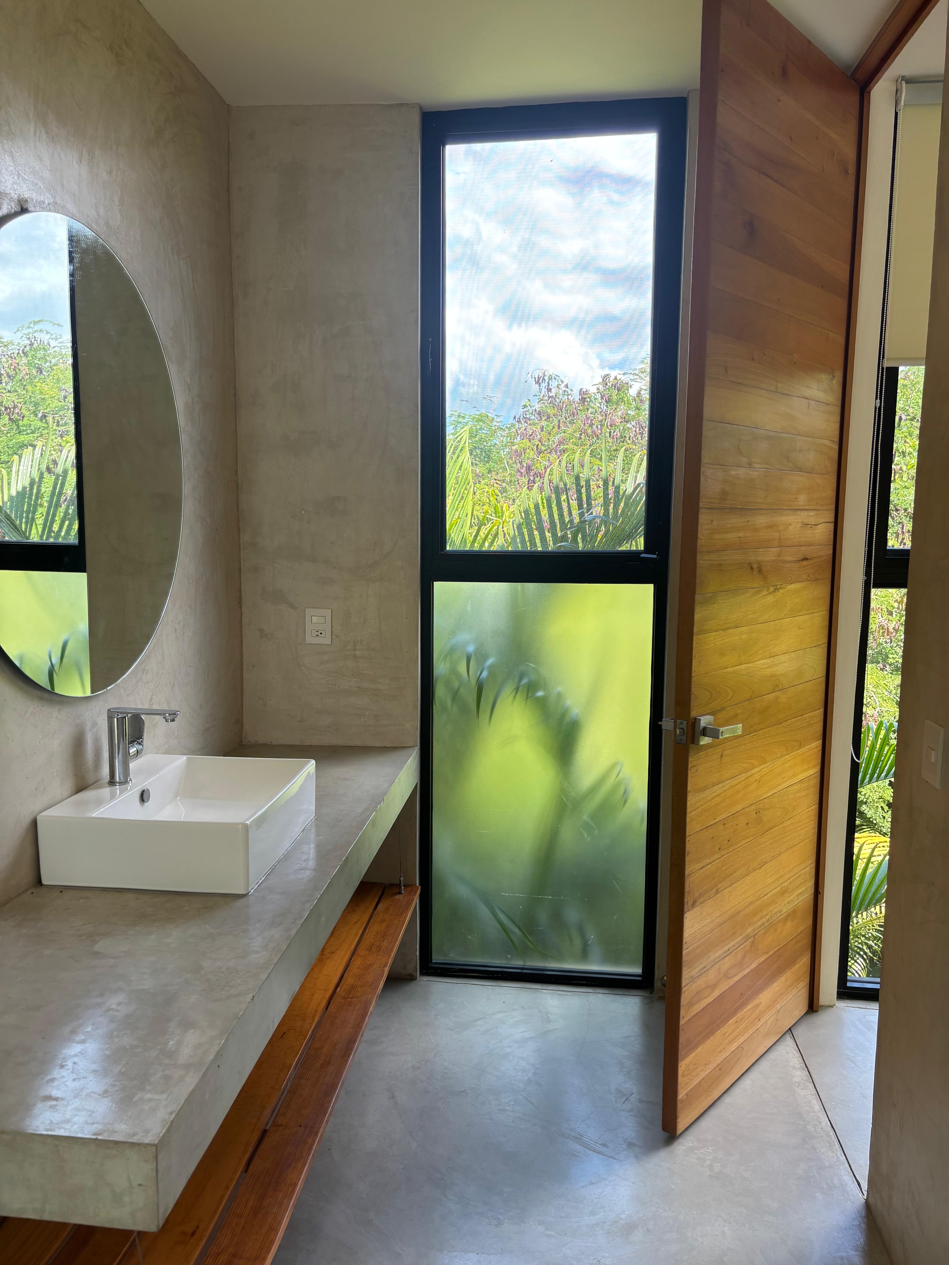 Hermosa Casa con Piscina en Paseo Country