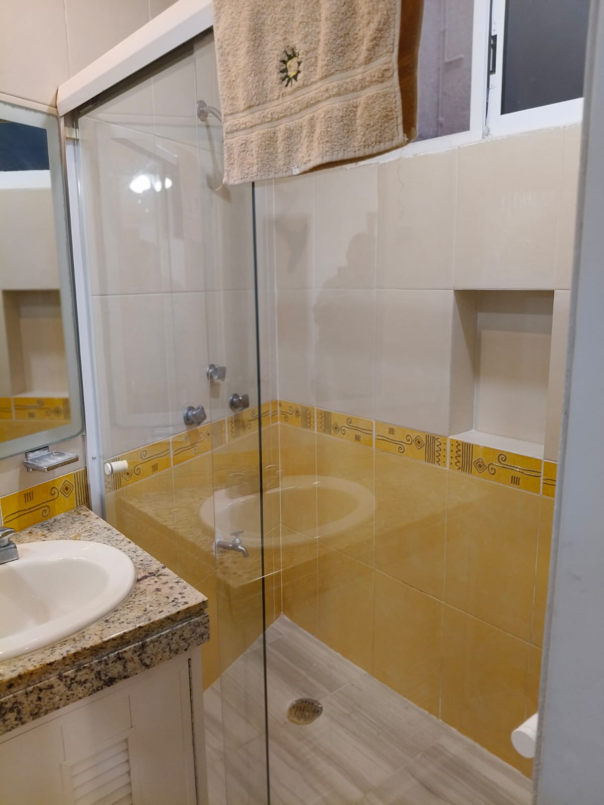 2 bedroom furnished apartment