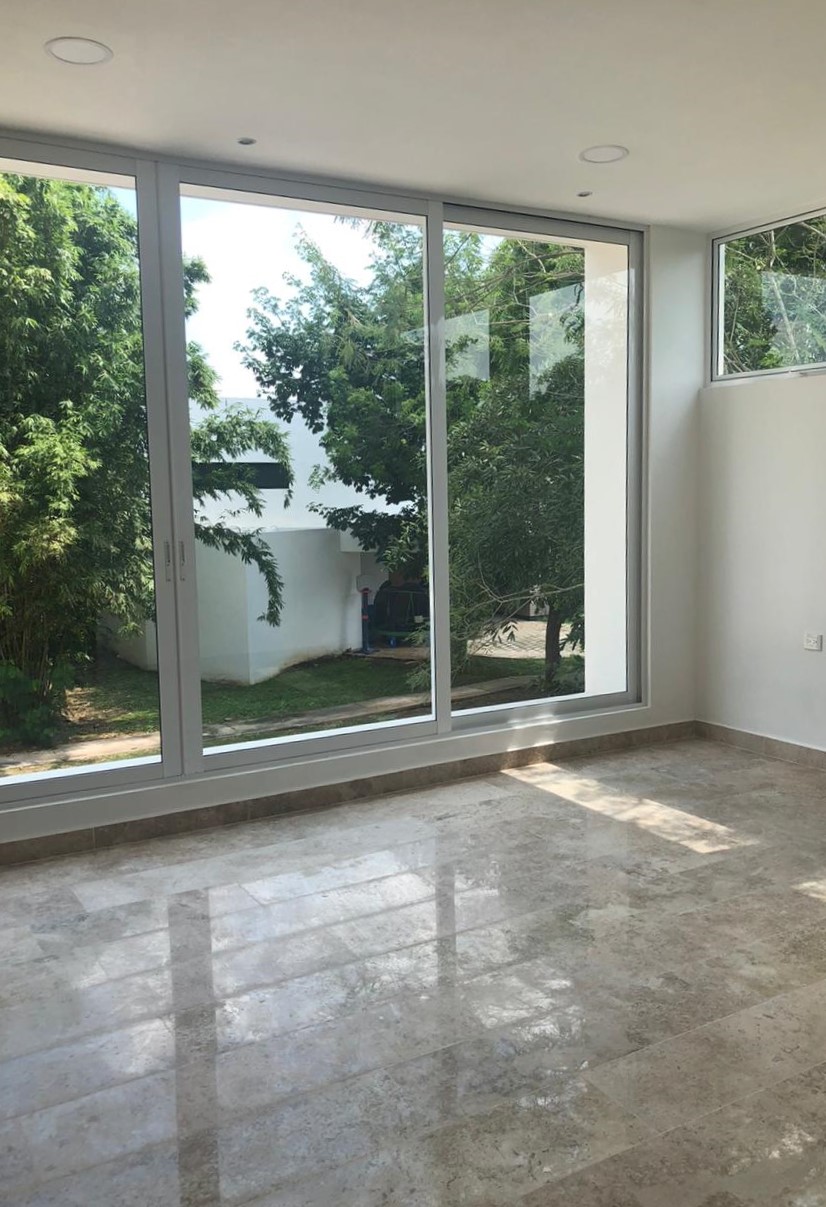 Moderna y con piscina, Yucatan Country Club