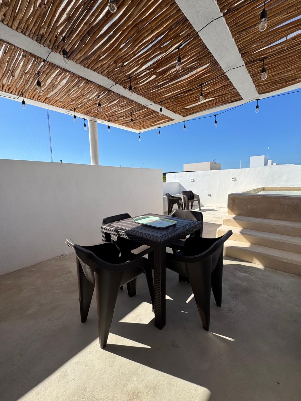 Charming 3-Bedroom Home for Rent in Beautiful Chelem, Puerto Lindo!