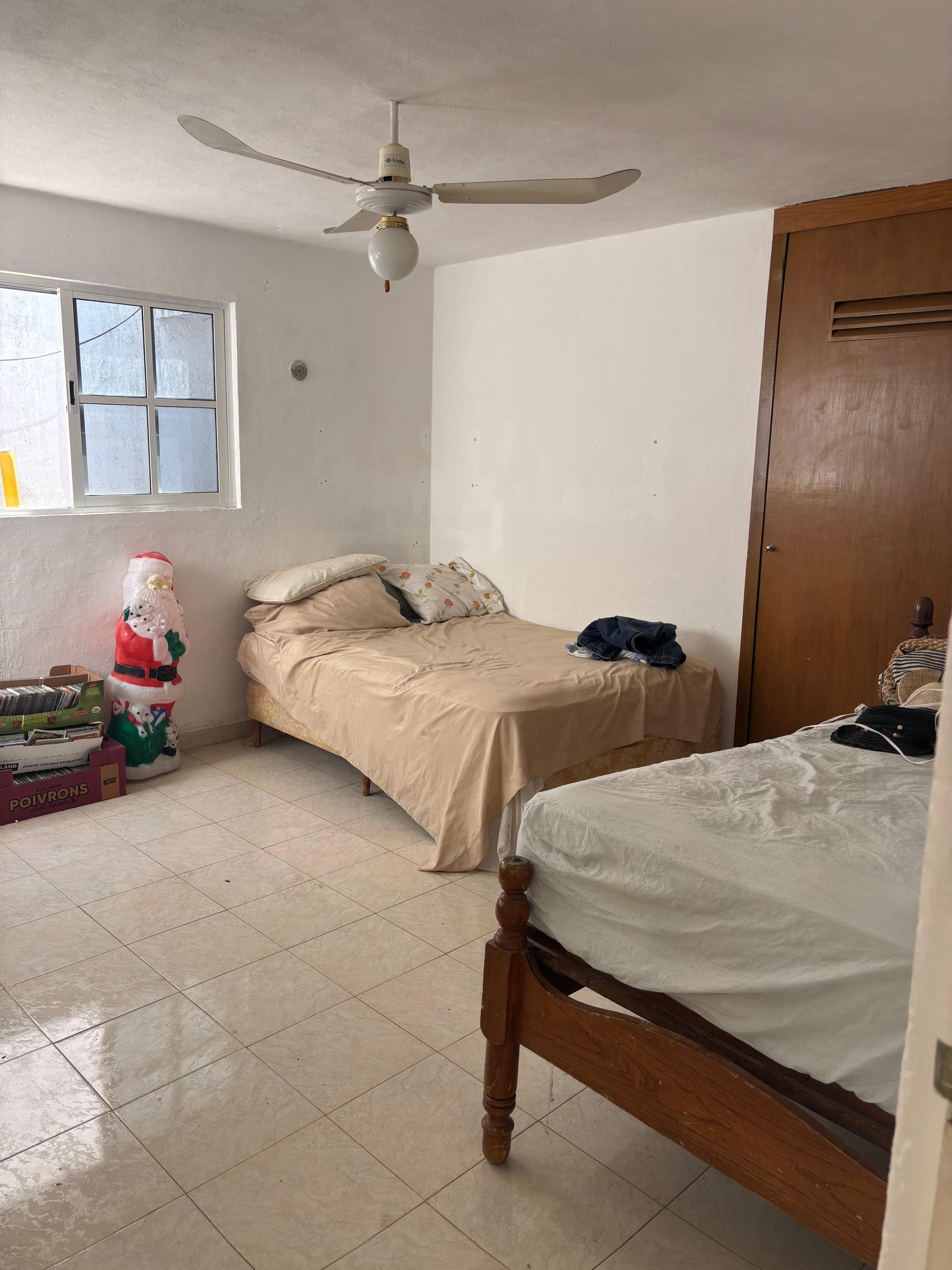 De un piso y muy cerca de Santa Ana
