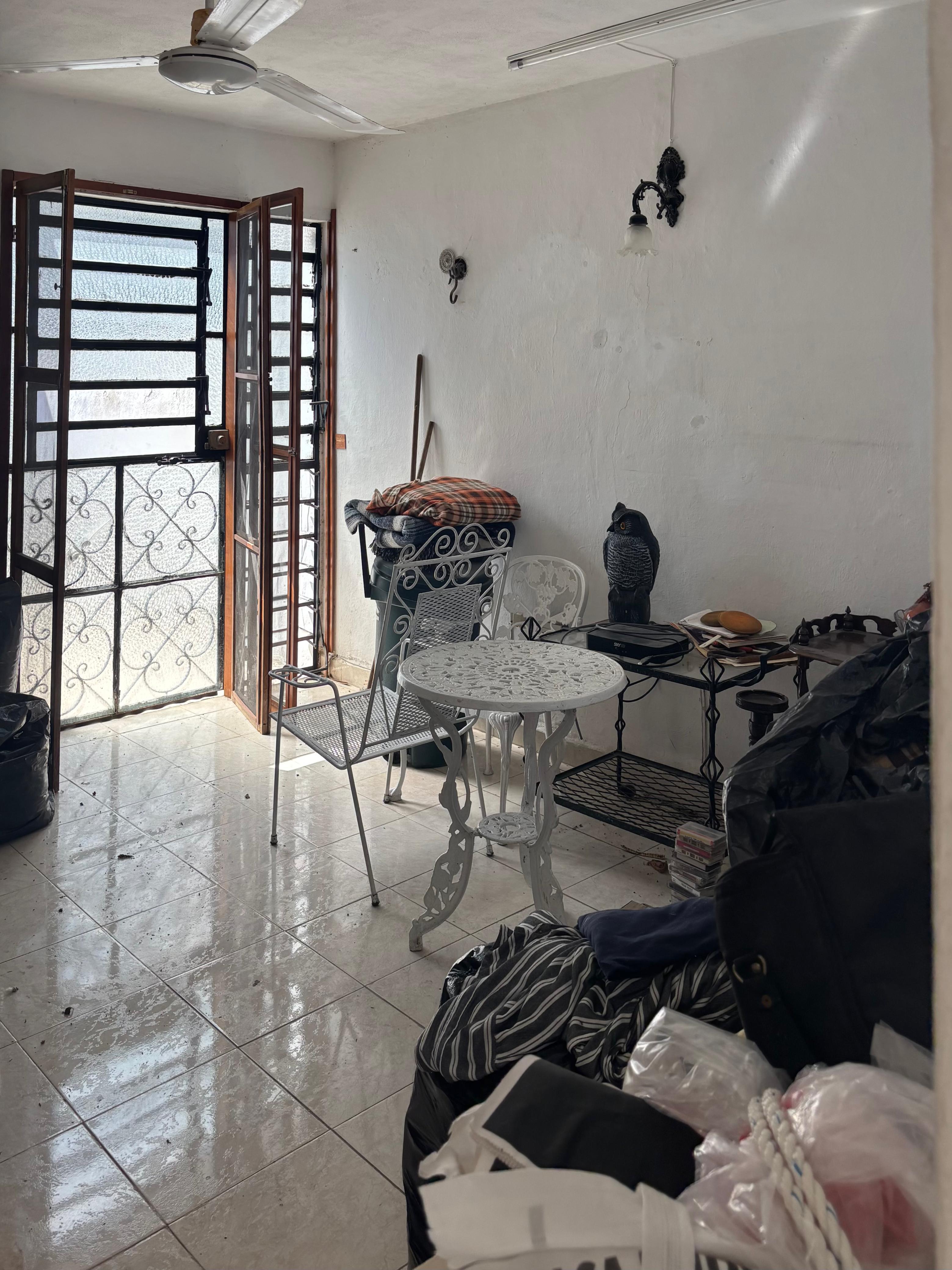 De un piso y muy cerca de Santa Ana