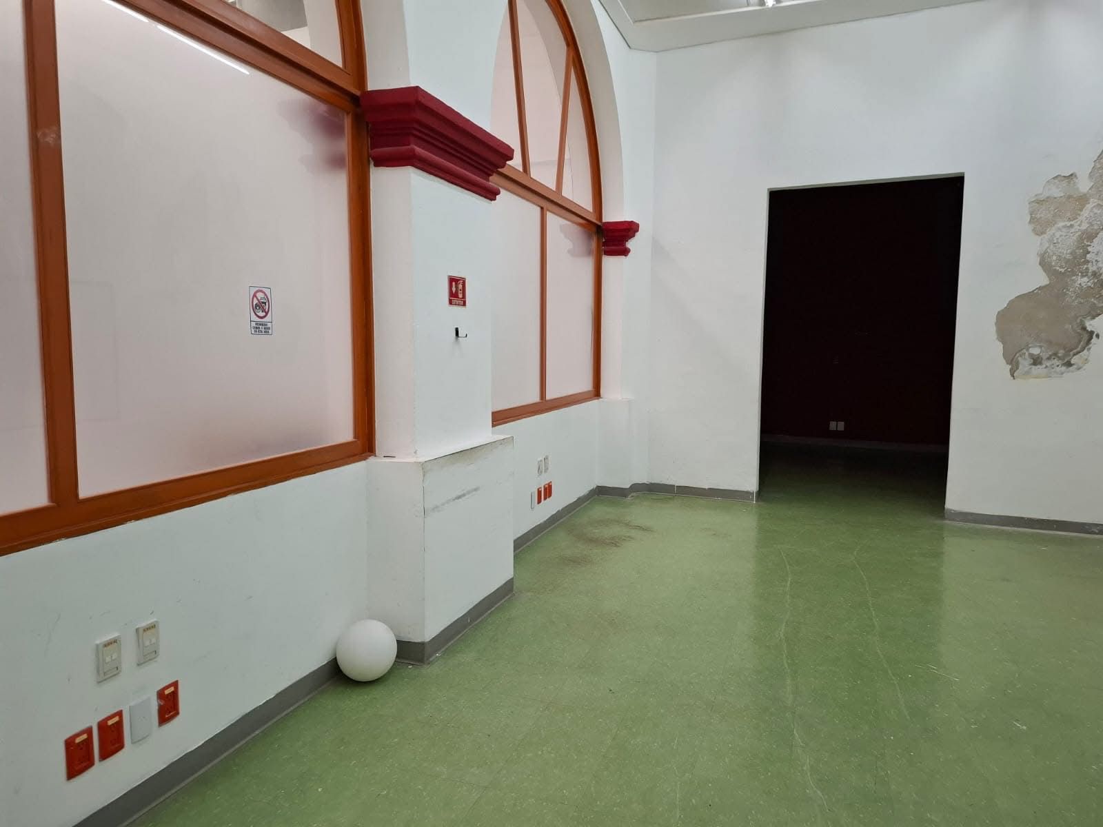 Colonial House for Any Use