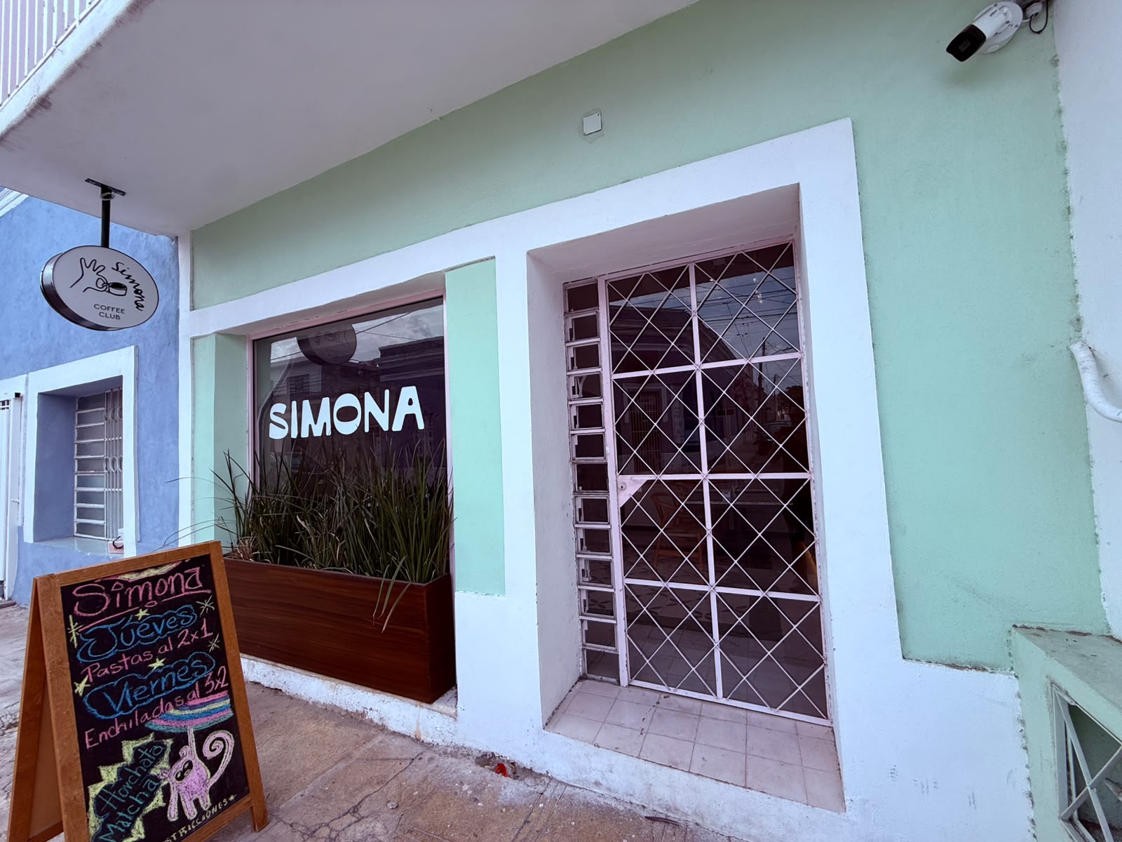 Turnkey restaurant ready to roll on Calle 47! 🍽️✨