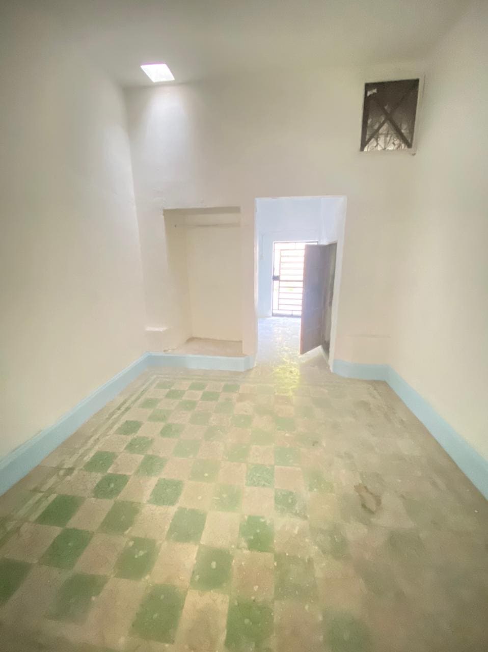 Great opportunity for investment, ready for remodeling.