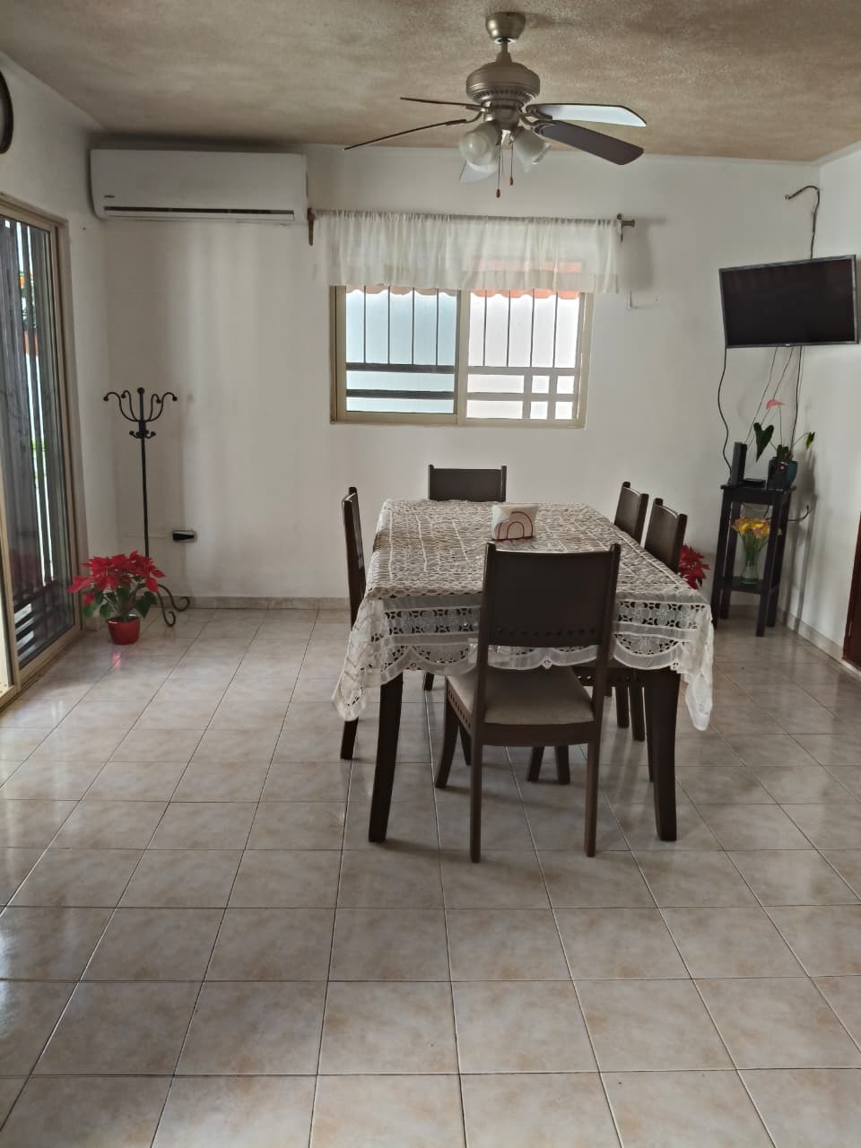 Con Alberca en García Ginerés