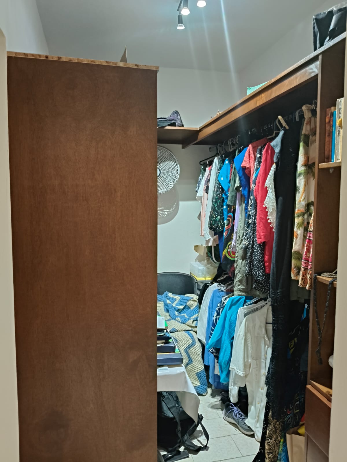 Casa remodelada y amueblada en la García Ginerés