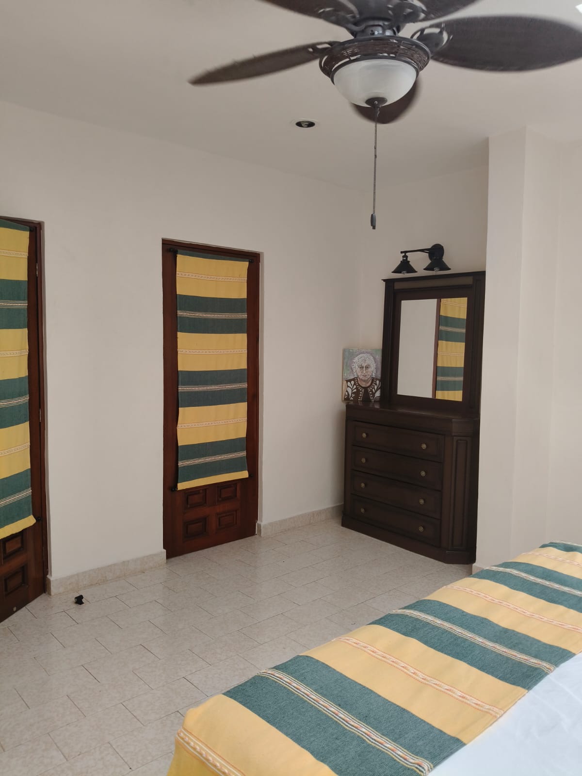 Casa remodelada y amueblada en la García Ginerés