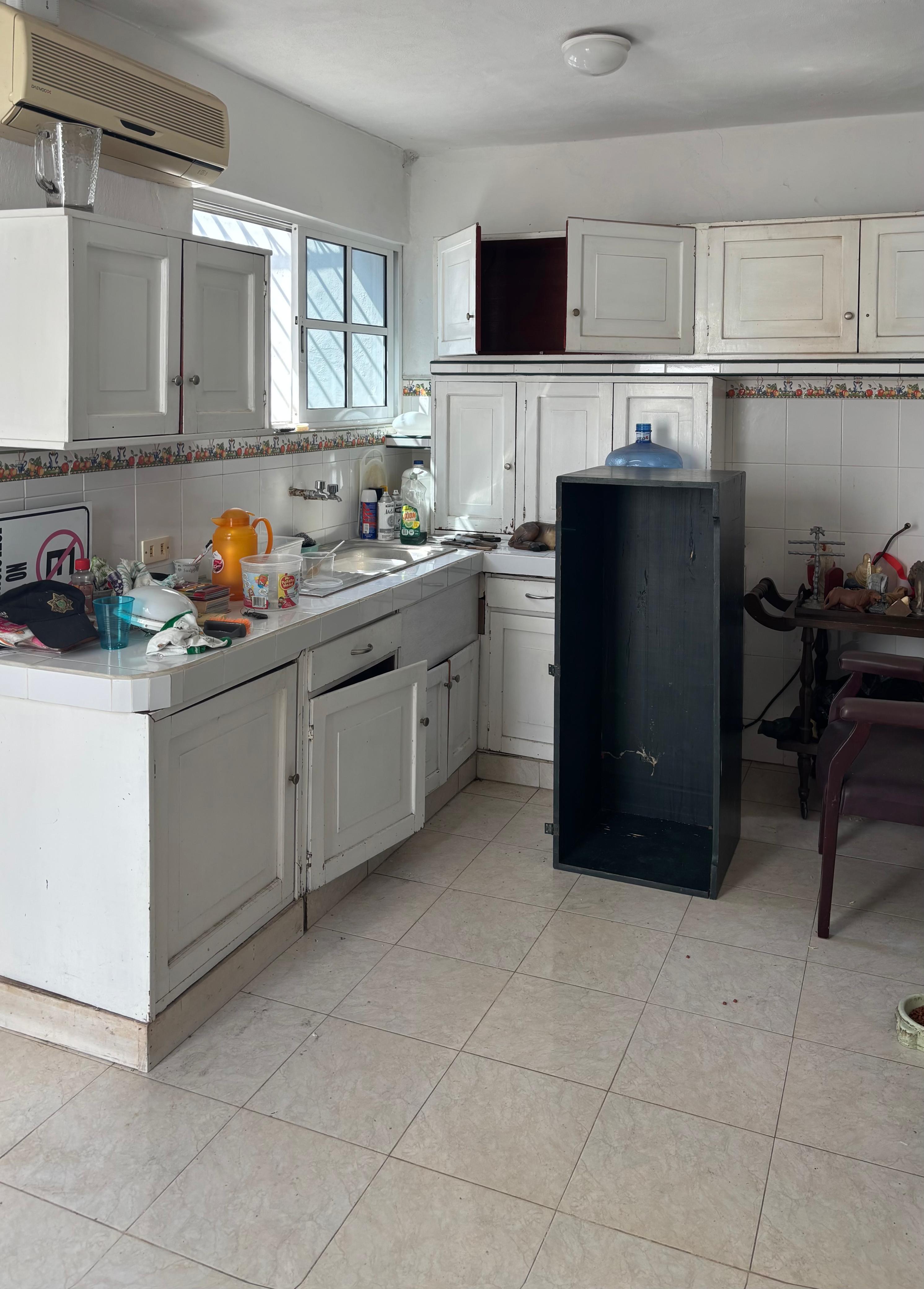 One-story house and very close to Santa Ana