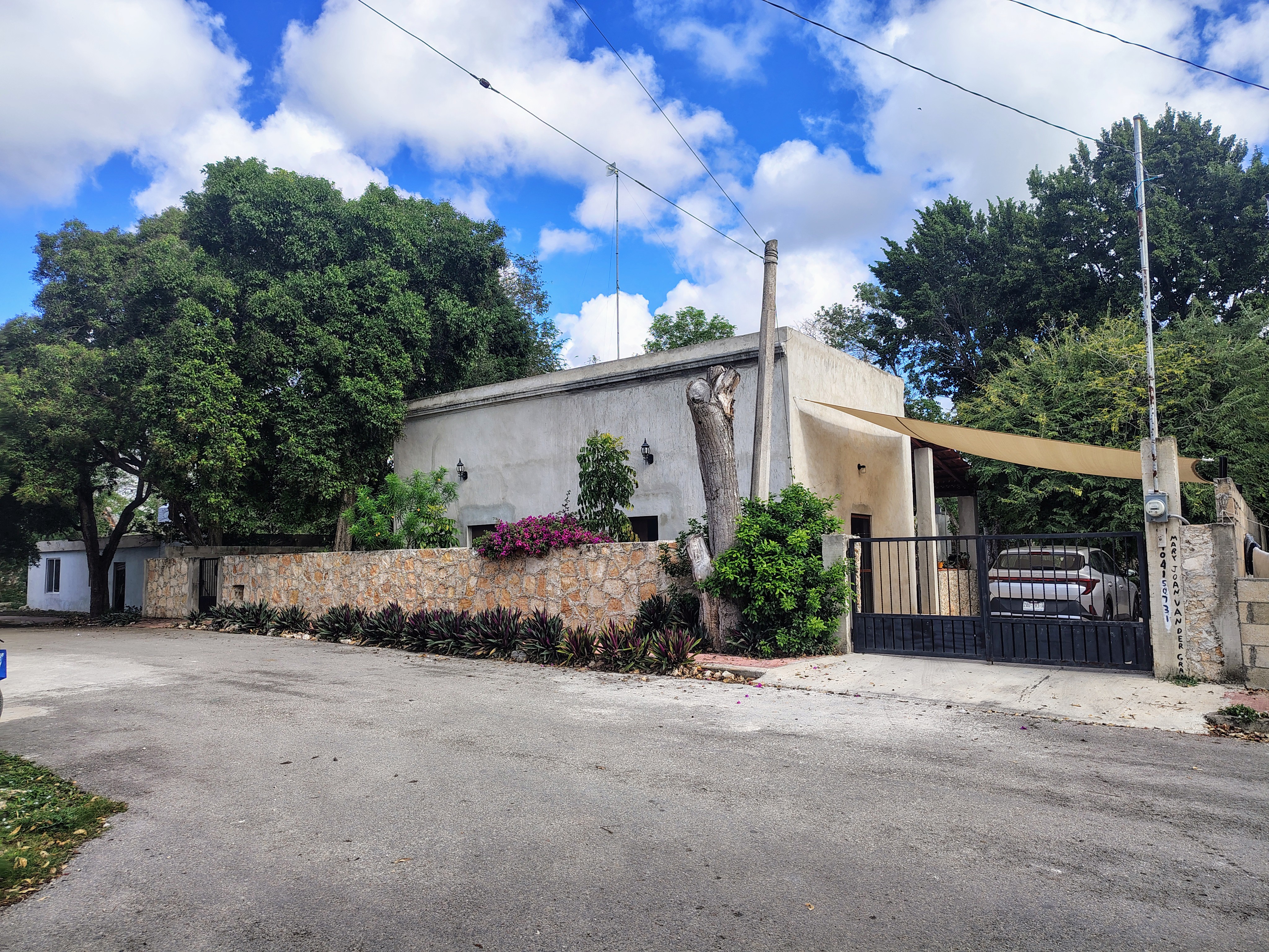 Thoughtfully Restored Dzoyaxché Historic Property