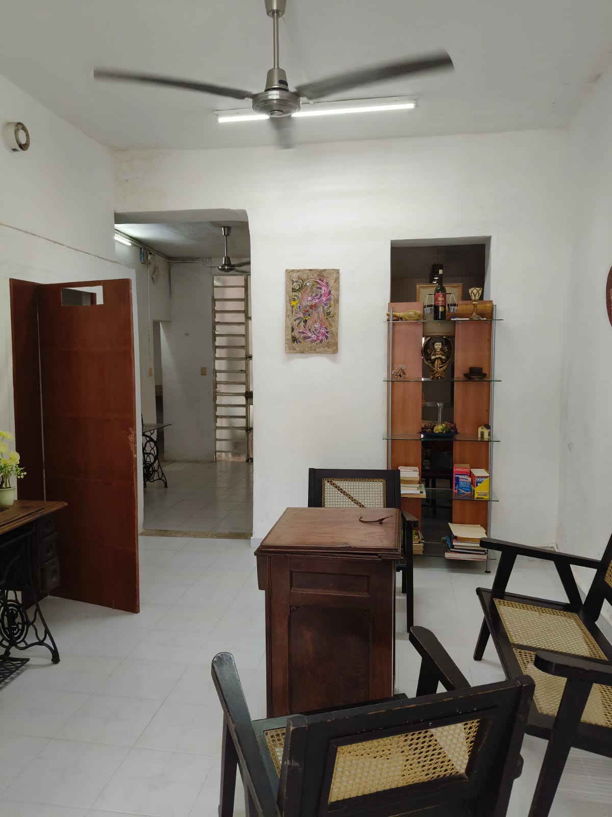 fully furnished and ready to go in La Petronila downtown!