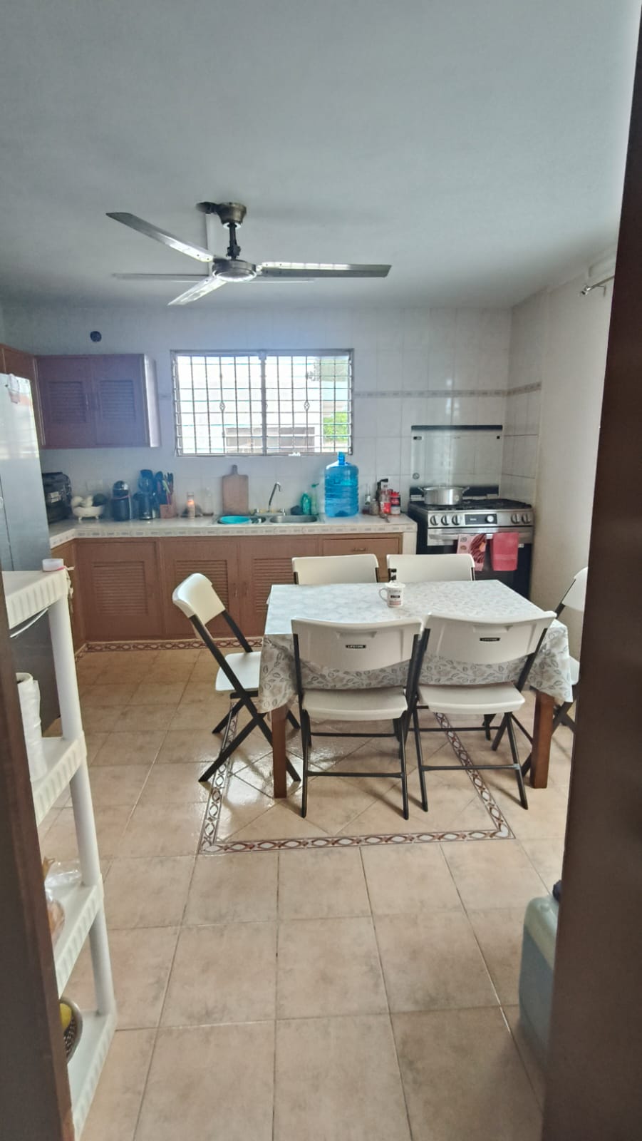 Cuatro habitaciones y un Apartamento