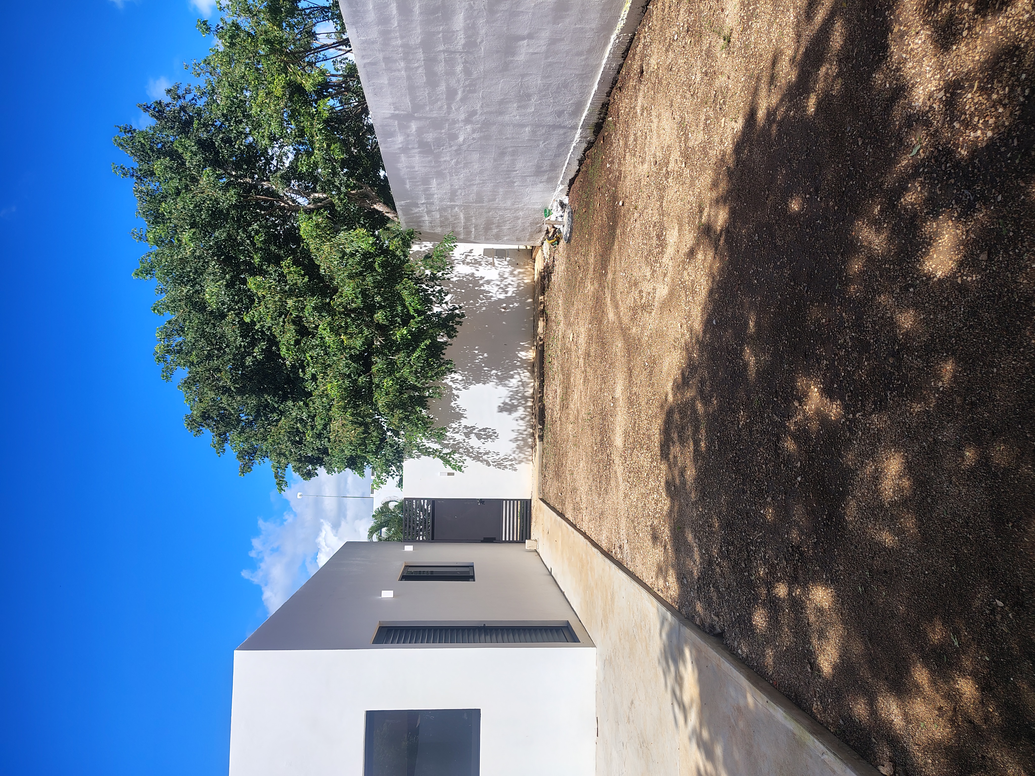 Exquisita residencia amueblada con acabados de lujo en un lote doble en Bosques de Conkal
