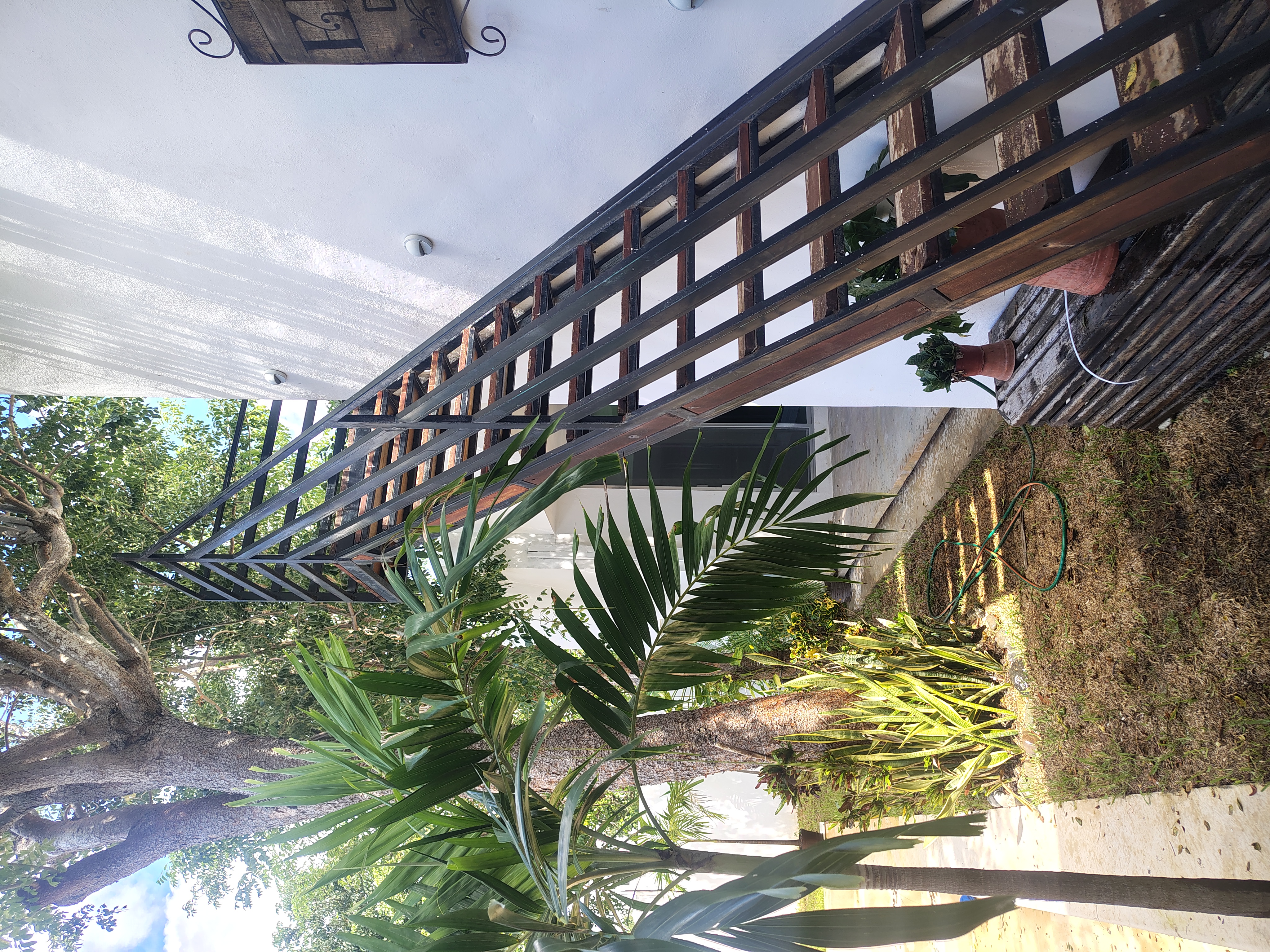 Furnished Residence with Luxury Finishes on a Double Lot in Bosques de Conkal