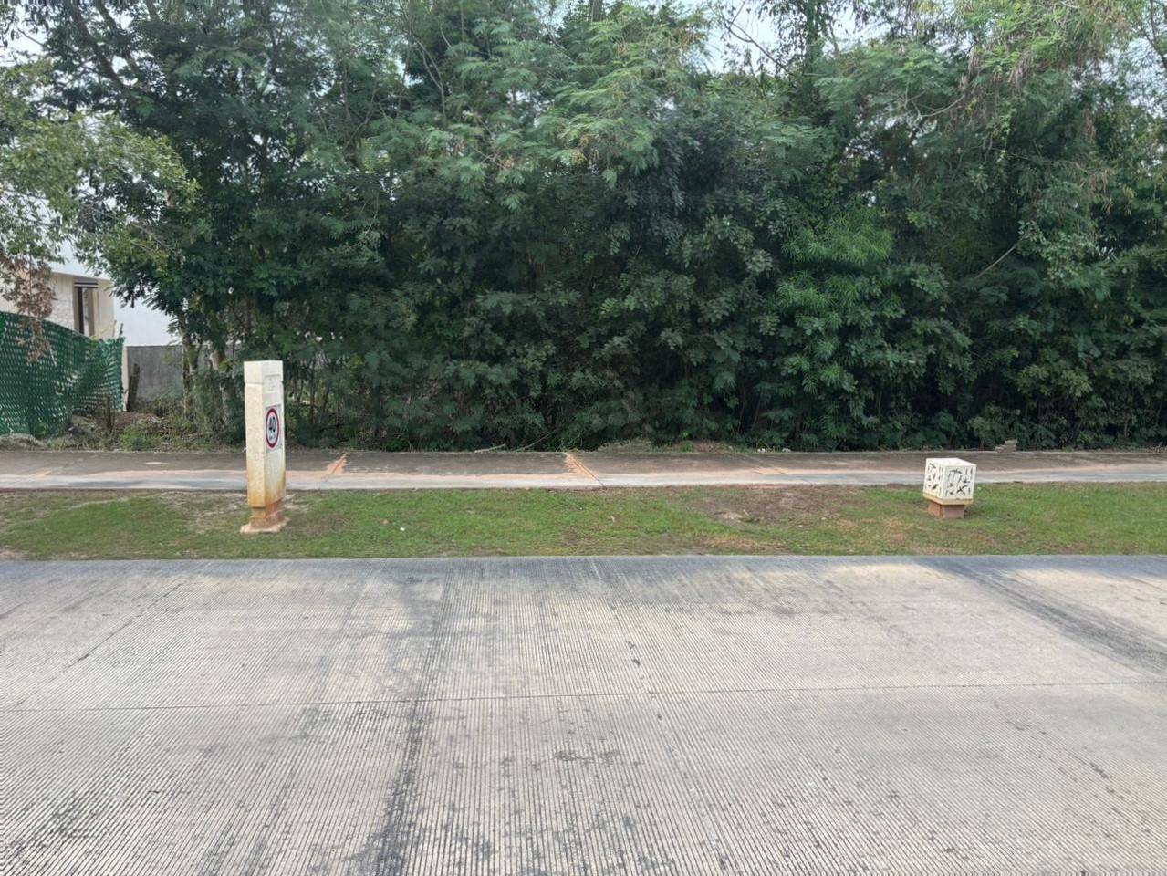 Lot in Av. Paseo del Jaguar, Yucatán Country Club