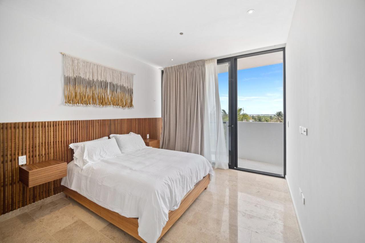 Apartment with sea view