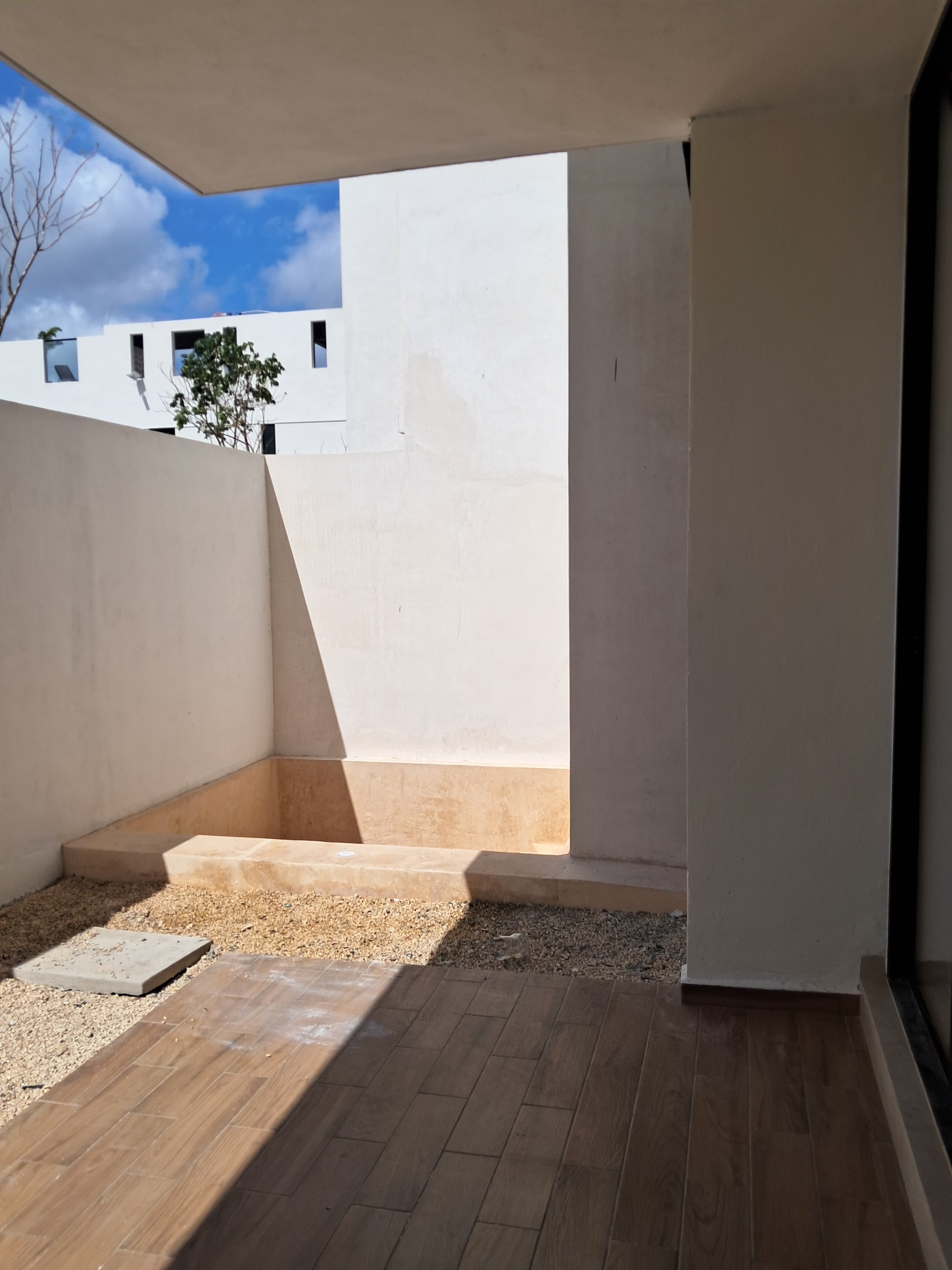 First floor 2 Bed apartment