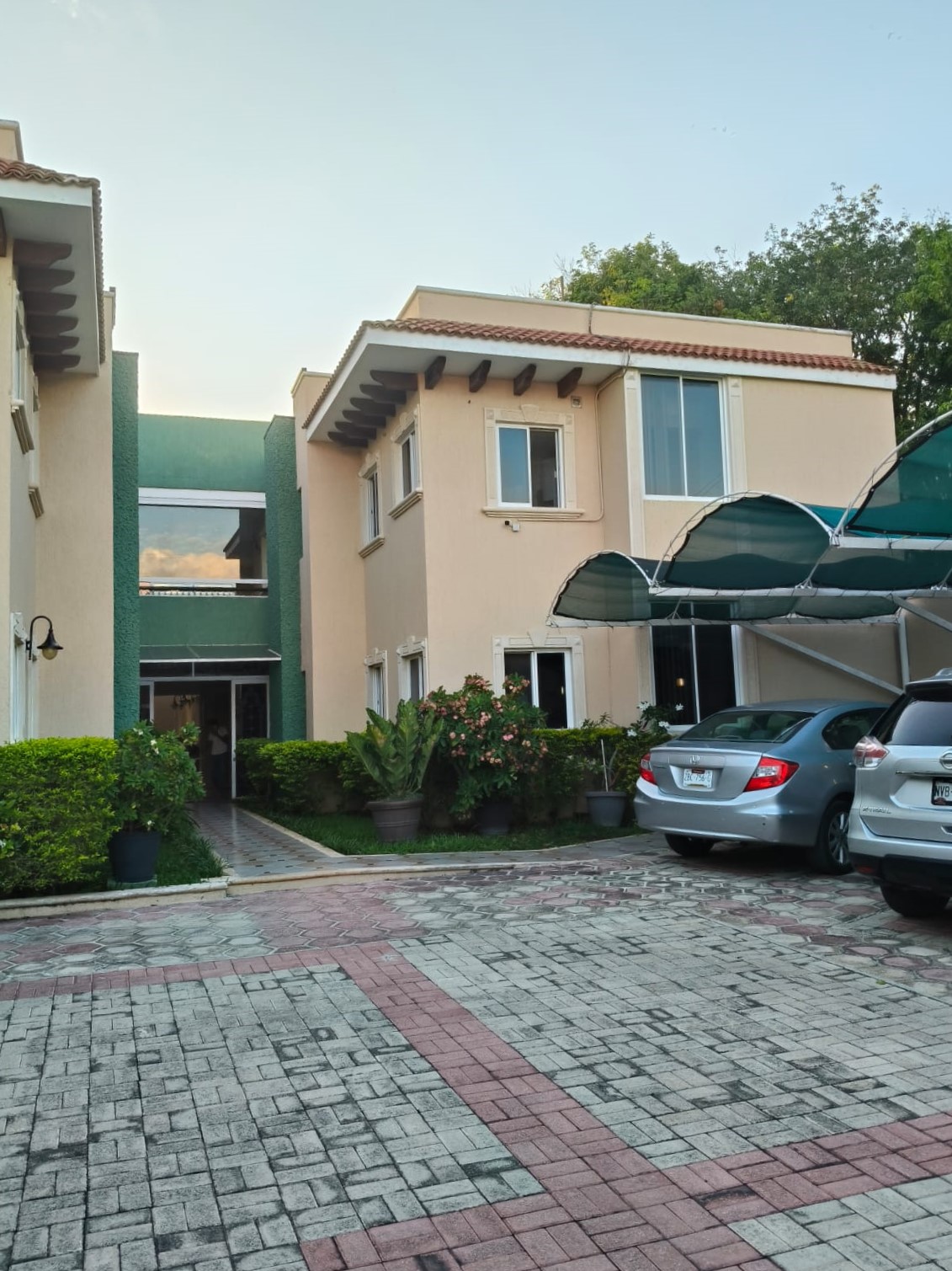 Apartment on the 2nd floor. Furnished with 2 bedrooms