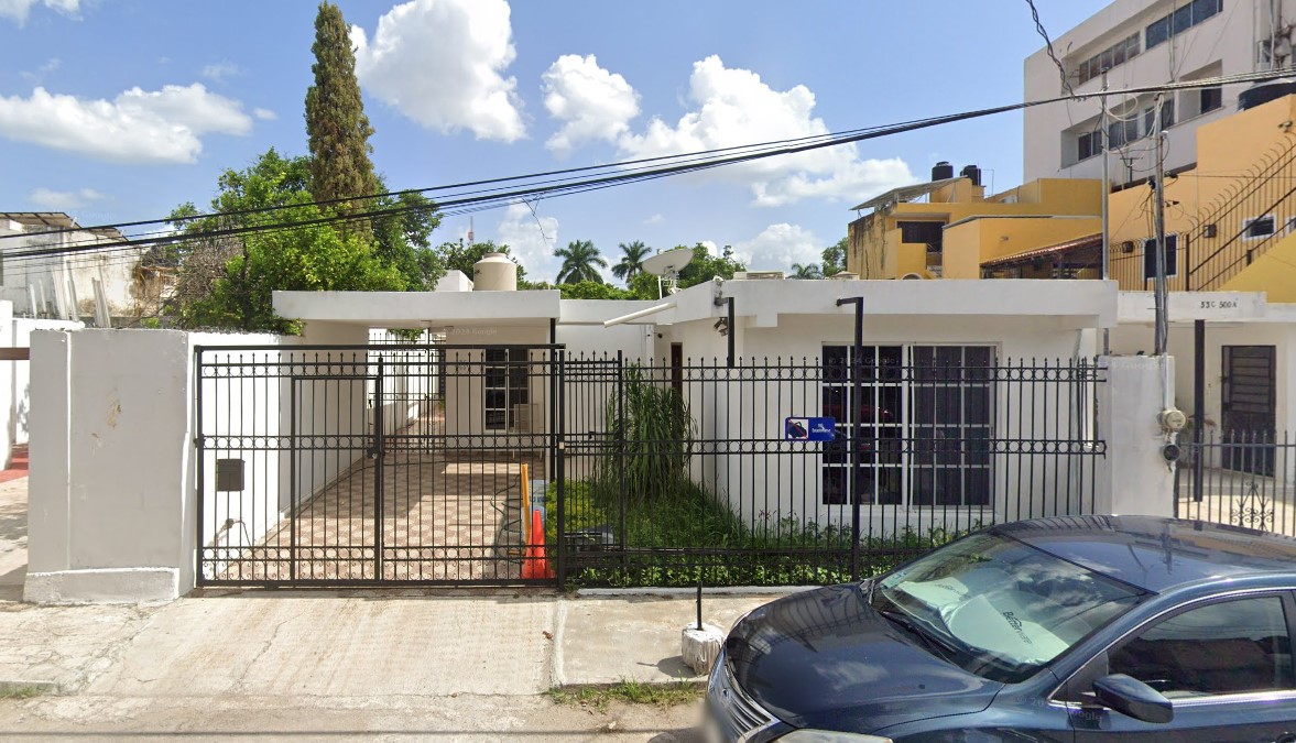 One-story house and very close to Santa Ana