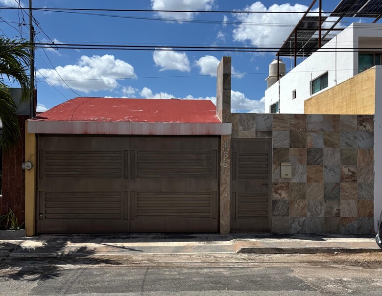 Charming one-story house in Francisco de Montejo