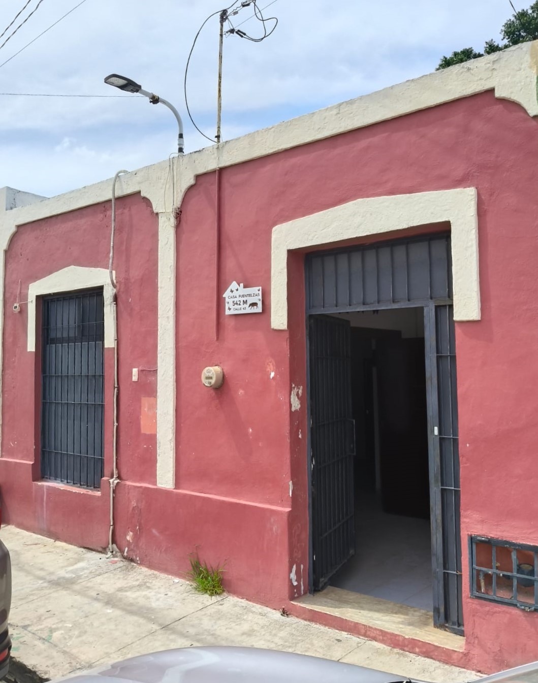 fully furnished and ready to go in La Petronila downtown!
